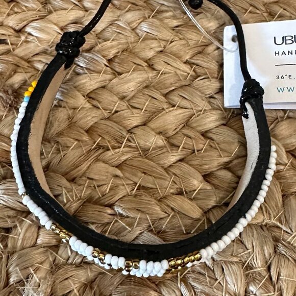 Ubuntu Life White & Gold Beaded Bracelet - Picture 4 of 6